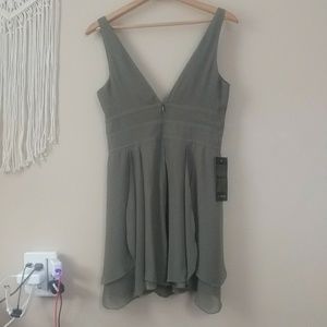 bebe Dresses - NWT bebe deep v tulip skirt dress bebe Dresses - NWT bebe deep v tulip skirt dress